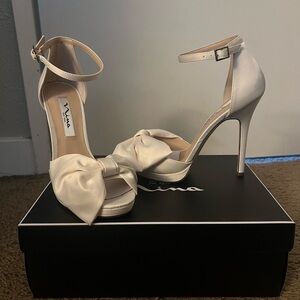 Nina bridal heels with bows- Brand New